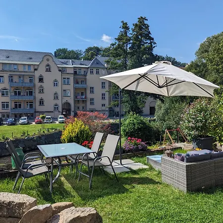 Urlaubsmagie - Haselmaus - Gemeinschaftsgarten, Sauna & Saisonaler Pool Apartment Sebnitz