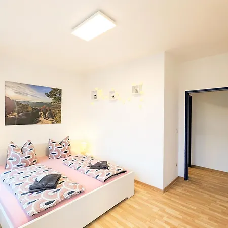 Appartamento Urlaubsmagie - Haselmaus - Gemeinschaftsgarten, Sauna & Saisonaler Pool Sebnitz