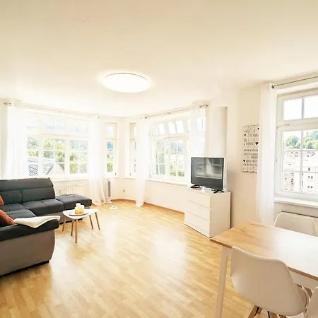 Apartment Urlaubsmagie - Haselmaus - Gemeinschaftsgarten, Sauna & Saisonaler Pool - Hw3 Sebnitz